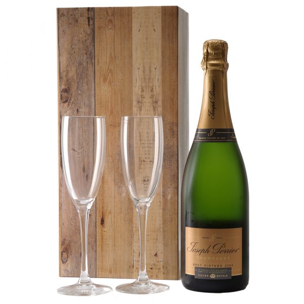 Joseph Perrier Brut Vintage 2004 en champagne glazen