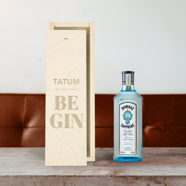 Gin in gegraveerde kist - Bombay Sapphire