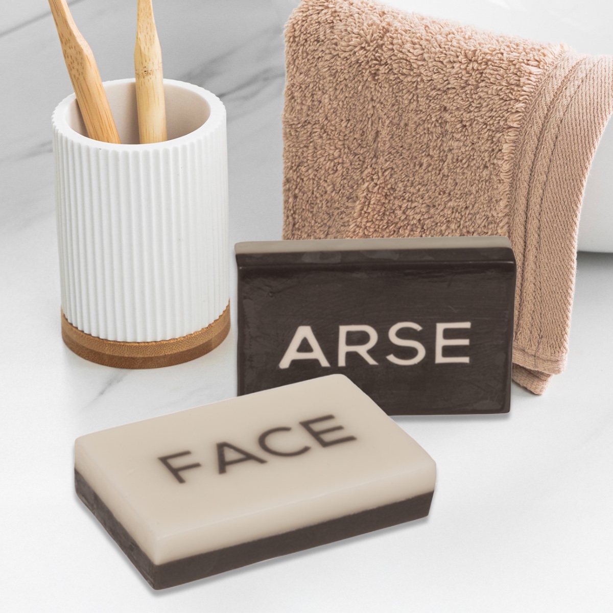 Arse-Face Zeep - 150g - Perzikgeur 1 Arse-Face Zeep - 150g - Perzikgeur