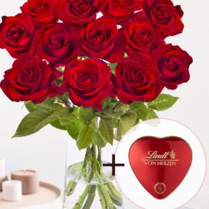 Valentijnsboeket - 12 rode rozen EverRed - Incl Lindt hart