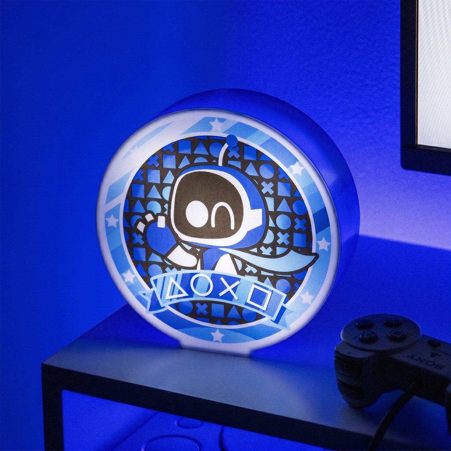 Astro Bot boxlamp 1 Astro Bot boxlamp