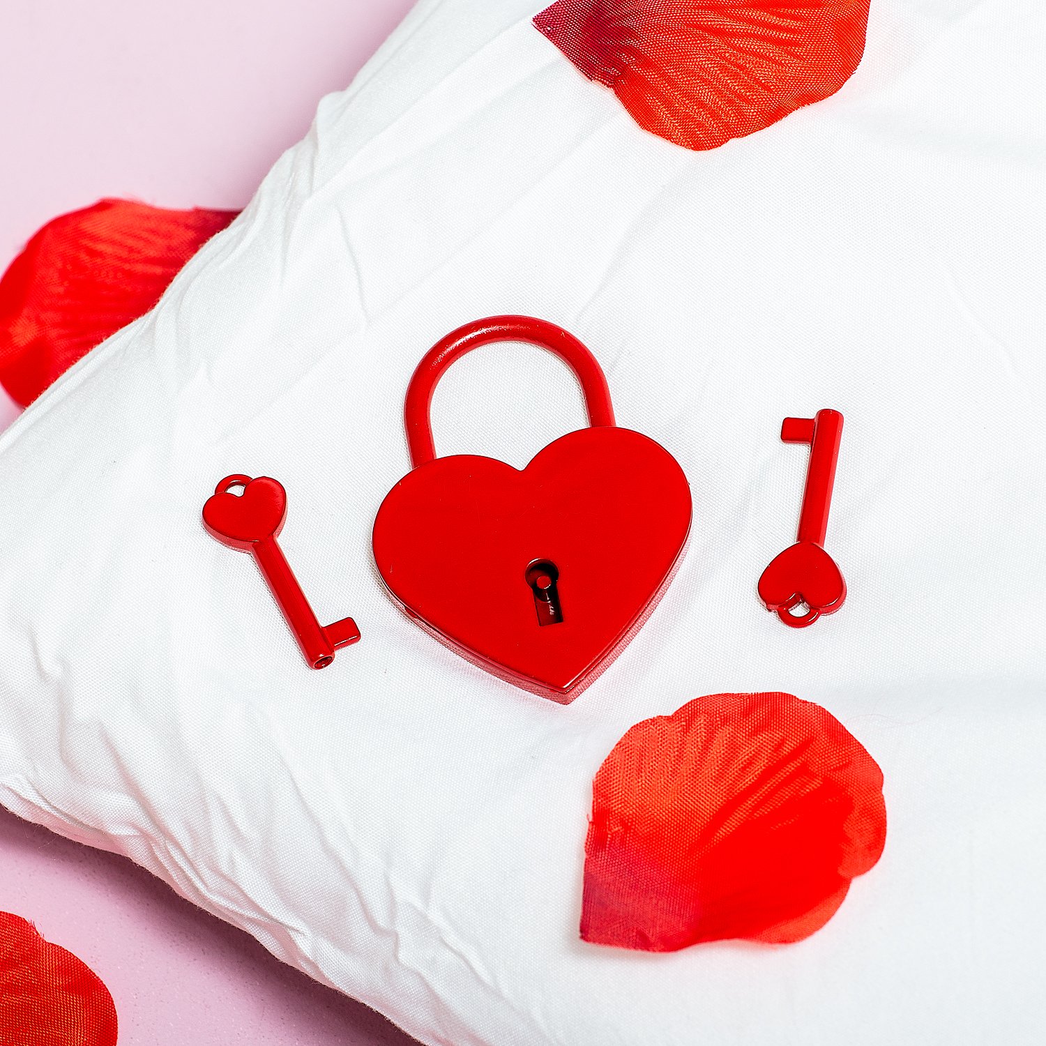 Hartvormig slot met twee sleutels 1 Hartvormig slot met twee sleutels